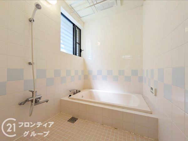 西宮市上甲東園５丁目の中古一戸建て
