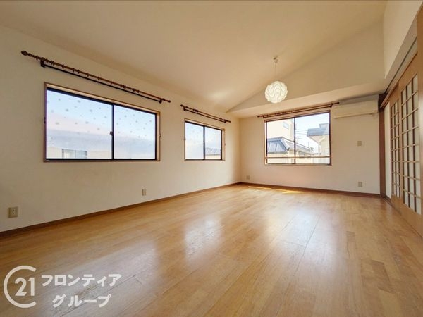 西宮市上甲東園５丁目の中古一戸建て
