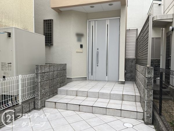 西宮市川添町の中古一戸建て