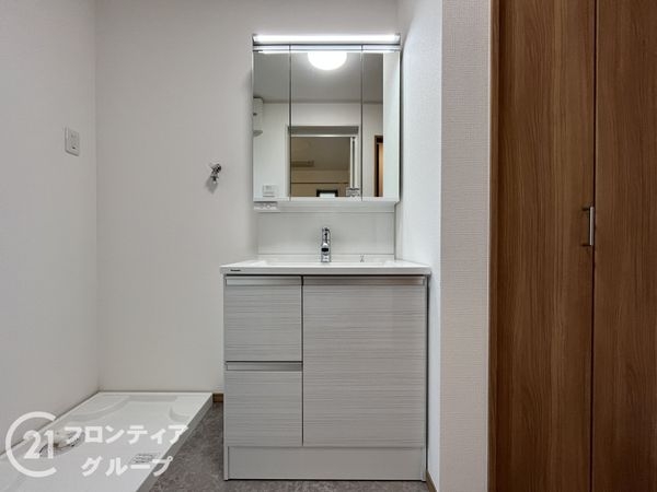 尼崎市西難波町４丁目　新築一戸建て