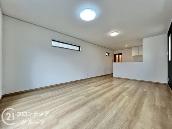 尼崎市西難波町４丁目　新築一戸建て