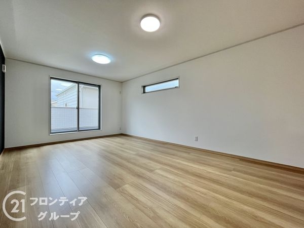 尼崎市西難波町４丁目　新築一戸建て