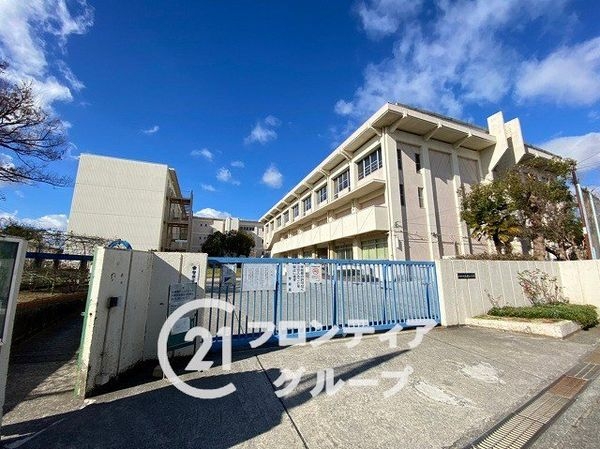 伊丹市鈴原町８丁目　新築一戸建て　１期　１号棟(伊丹市立鈴原小学校)