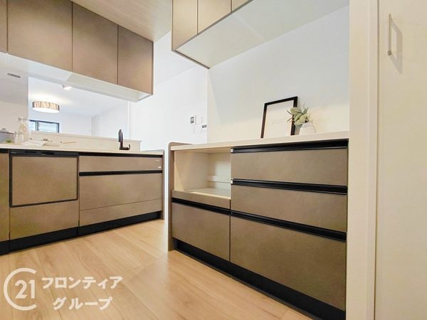 西宮市今津久寿川町　新築一戸建て