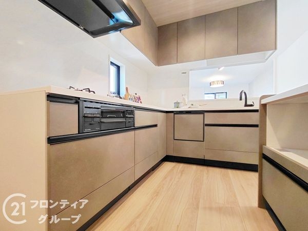 西宮市今津久寿川町　新築一戸建て