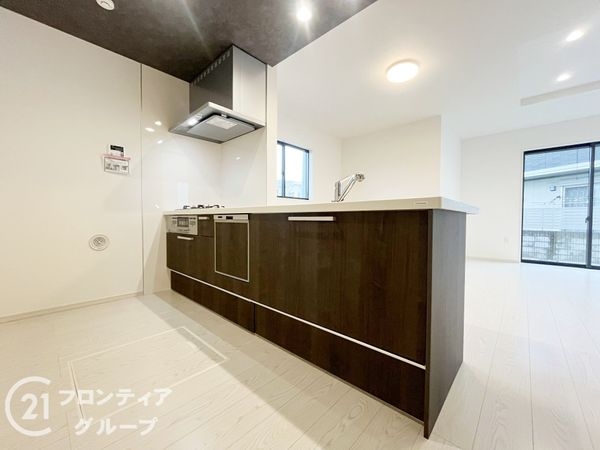 伊丹市南野１丁目　新築一戸建て　２期　１号棟