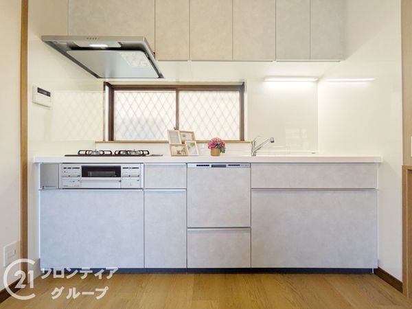 西宮市新甲陽町　中古一戸建て