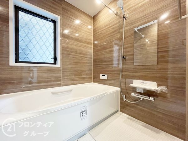 伊丹市西野６丁目　中古一戸建て