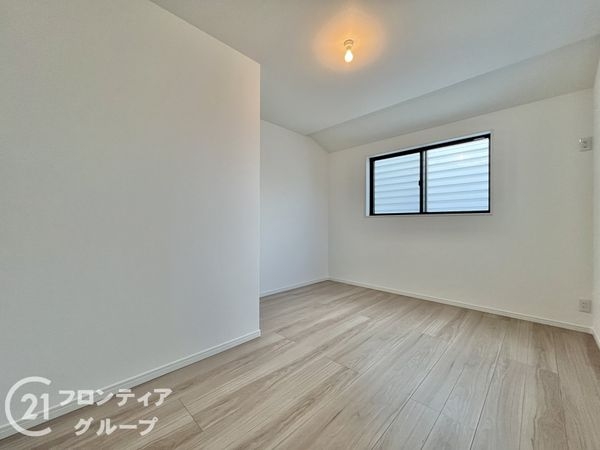 西宮市瓦林町　新築一戸建て　全１区画