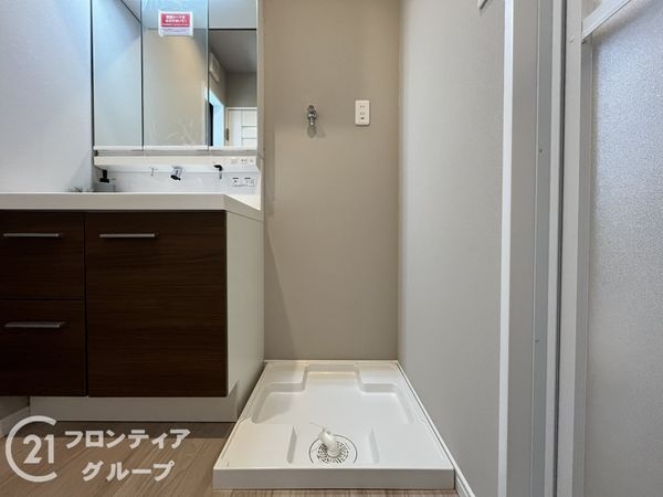 西宮市瓦林町　新築一戸建て　全１区画