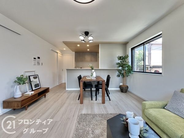 西宮市瓦林町　新築一戸建て　全１区画