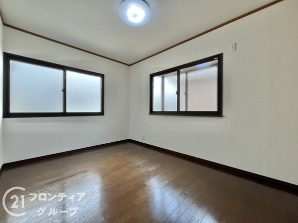 西宮市下大市東町の中古一戸建て
