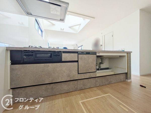 西宮市上ケ原五番町　新築一戸建て　１期　２号棟