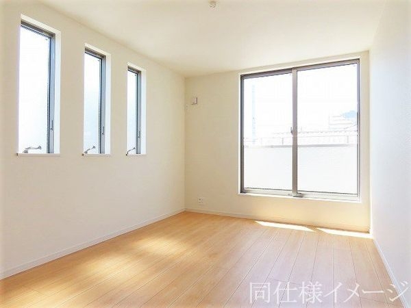 尼崎市食満６丁目　新築一戸建て　全１区画