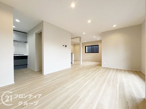 尼崎市食満２丁目　中古一戸建て