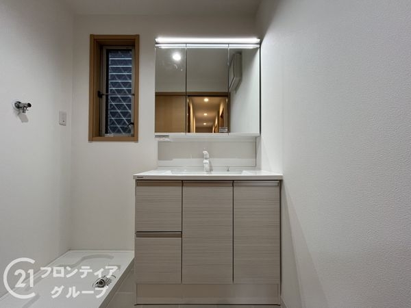 尼崎市稲葉荘４丁目の中古一戸建て