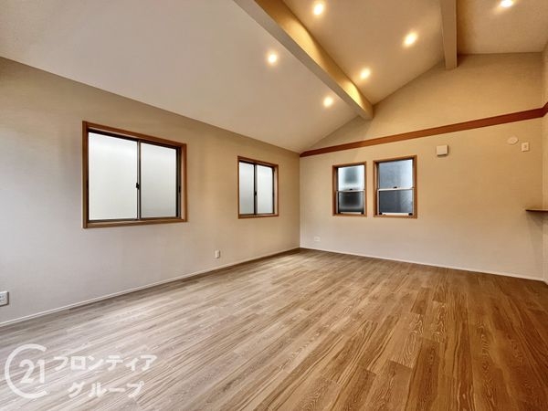 尼崎市稲葉荘４丁目の中古一戸建て
