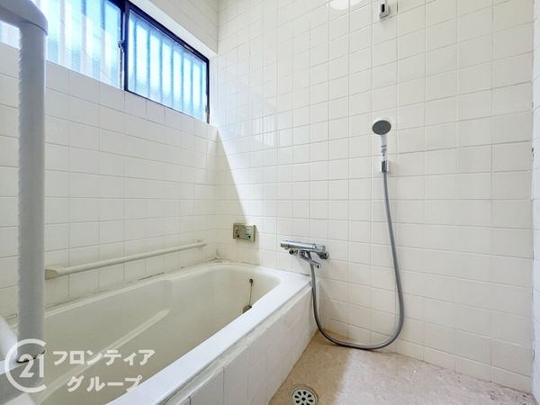 伊丹市緑ケ丘７丁目　中古一戸建て