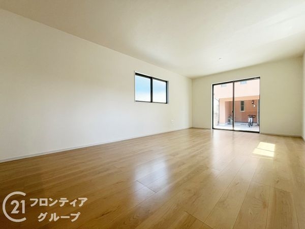 尼崎市東園田町３丁目　新築一戸建て　１期　１号棟