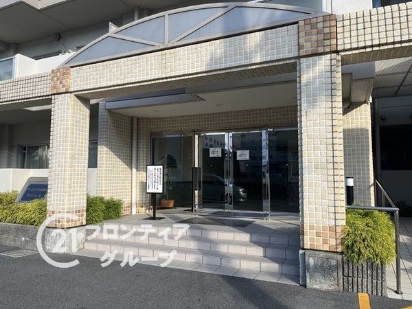 サンロイヤル北園田ブランシュール　中古マンション