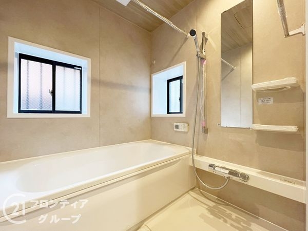 尼崎市西難波町４丁目　中古一戸建て
