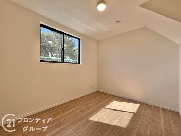 西宮市浜甲子園１丁目の中古一戸建て