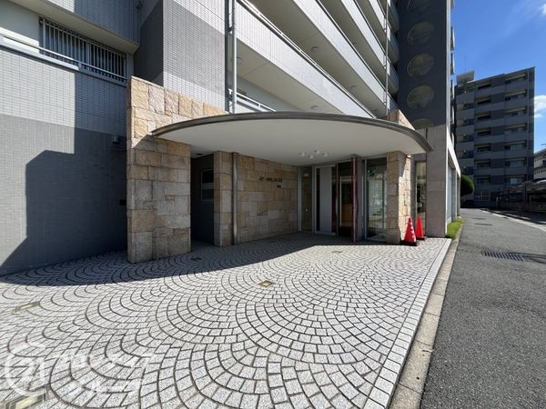 アズ・ワン、リッシュ　中古マンション