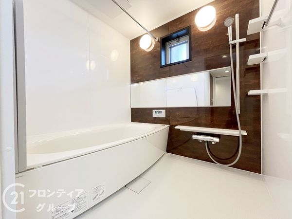 アズ・ワン、リッシュ　中古マンション