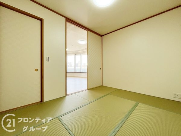 アズ・ワン、リッシュ　中古マンション