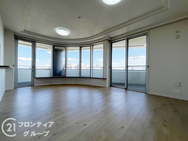 アズ・ワン、リッシュ　中古マンション