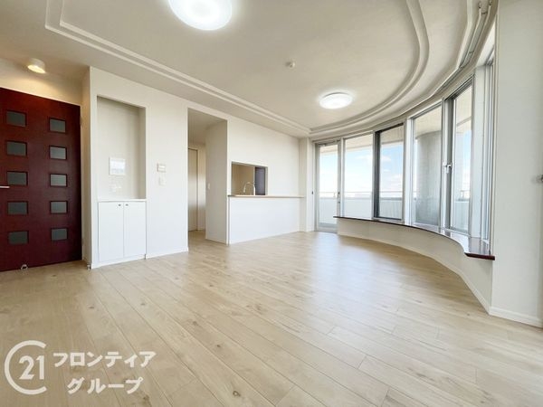アズ・ワン、リッシュ　中古マンション