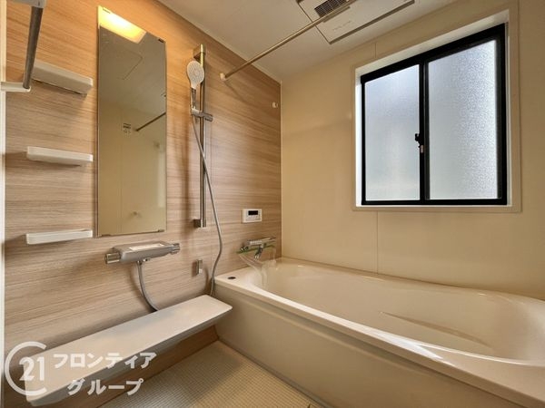 西宮市松並町　中古一戸建て