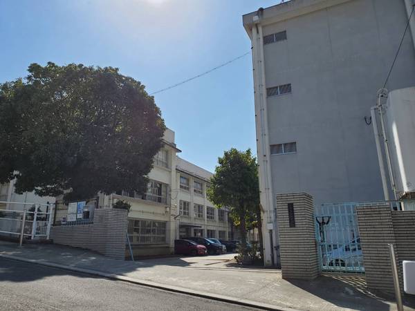 呉市西鹿田2丁目の土地(呉市立和庄中学校)