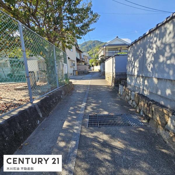 呉市仁方西神町の中古一戸建て