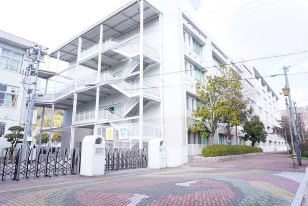 本通マンション(呉市立呉中央中学校)