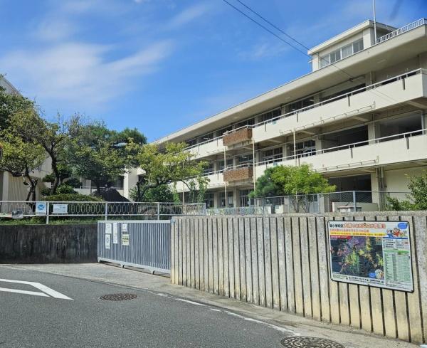 安芸郡坂町北新地２丁目の中古一戸建て(坂町立坂小学校)