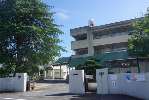呉市阿賀中央１丁目の土地(呉市立阿賀中学校)