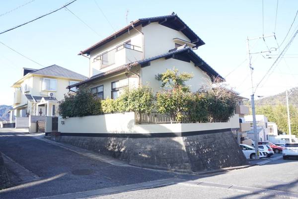 呉市焼山中央６丁目の中古一戸建て