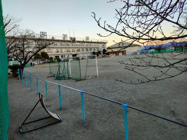 南アルプス市飯野新田の中古一戸建て(南アルプス市立白根飯野小学校)