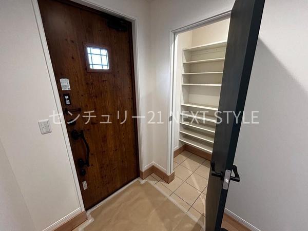 甲府市下今井町の中古一戸建