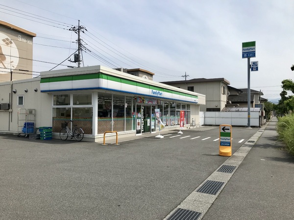 甲府市里吉2丁目の新築一戸建(ファミリーマート甲府里吉店)