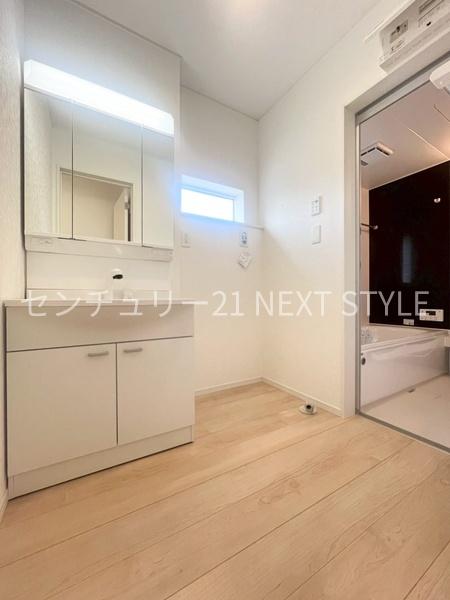 甲府市里吉２丁目の新築一戸建
