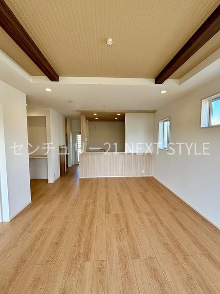 甲府市里吉４丁目の新築一戸建
