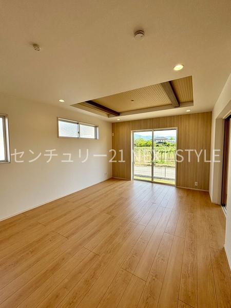 甲府市里吉４丁目の新築一戸建