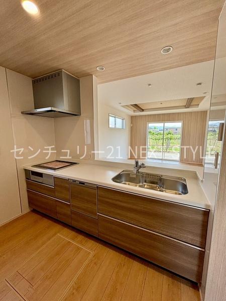 甲府市里吉４丁目の新築一戸建