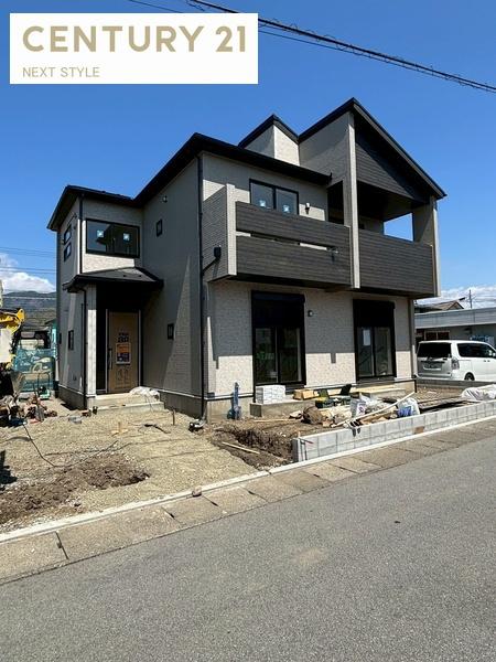 甲府市里吉４丁目の新築一戸建