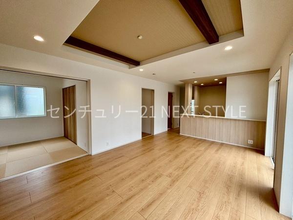 南アルプス市下宮地の新築一戸建(リビング)