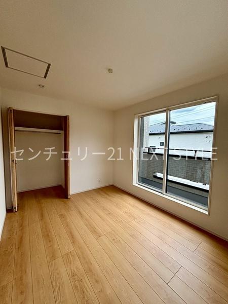 南アルプス市下宮地の新築一戸建(洋室)