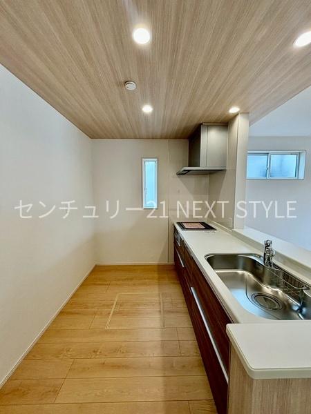 甲府市羽黒町の新築一戸建(キッチン)