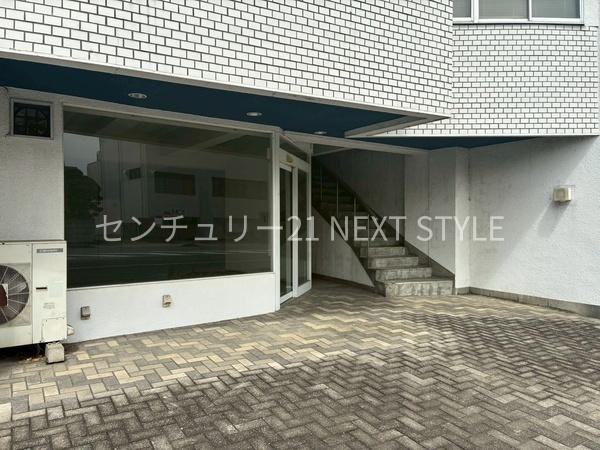 甲府市宝2丁目　住居兼事務所